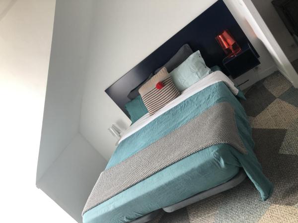 Kêr L - Breizh & Breakfast : photo 8 de la chambre chambre lit queen-size avec vue sur mer - 3e Étage sans ascenseur