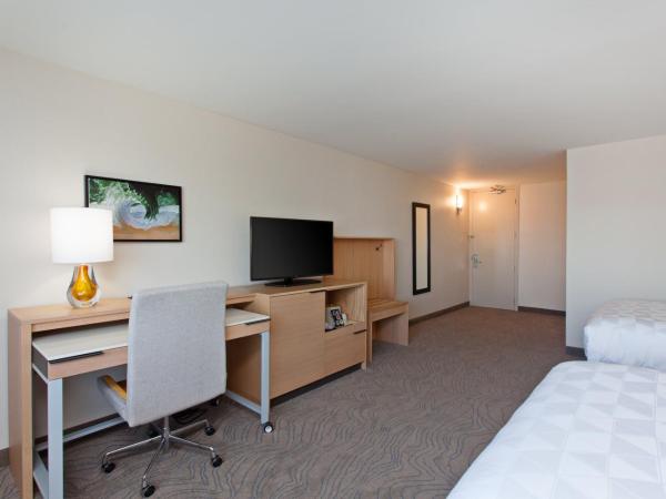 Holiday Inn Los Angeles - LAX Airport, an IHG Hotel : photo 5 de la chambre chambre standard avec 2 lits queen-size