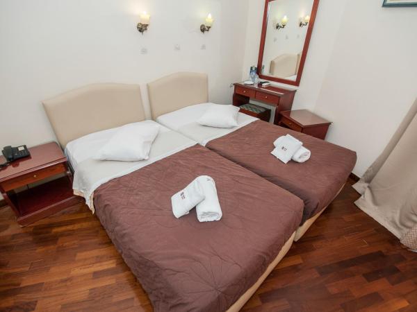 Cecil Hotel : photo 6 de la chambre chambre double