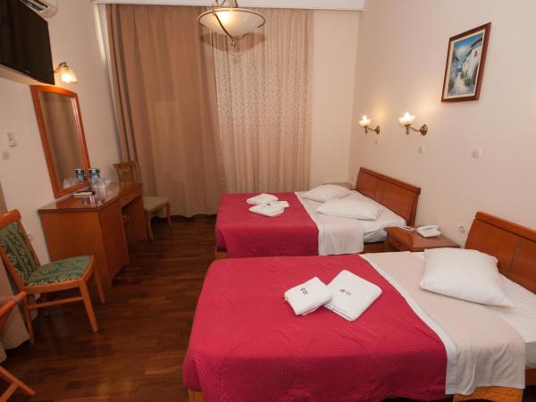 Cecil Hotel : photo 8 de la chambre chambre triple