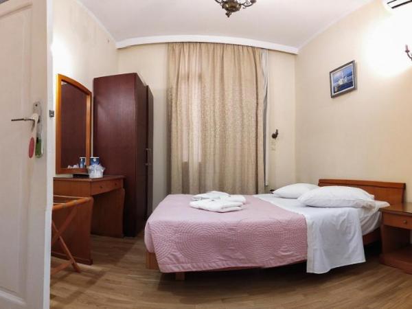 Cecil Hotel : photo 3 de la chambre chambre familiale (2 adultes et 2 enfants)