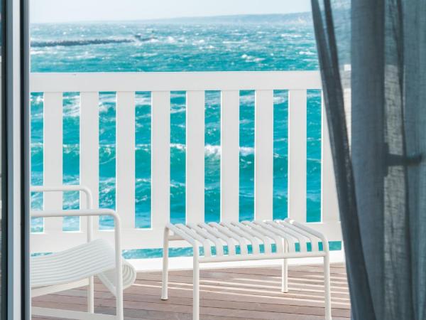 Les Bords De Mer : photo 3 de la chambre chambre double exécutive avec terrasse