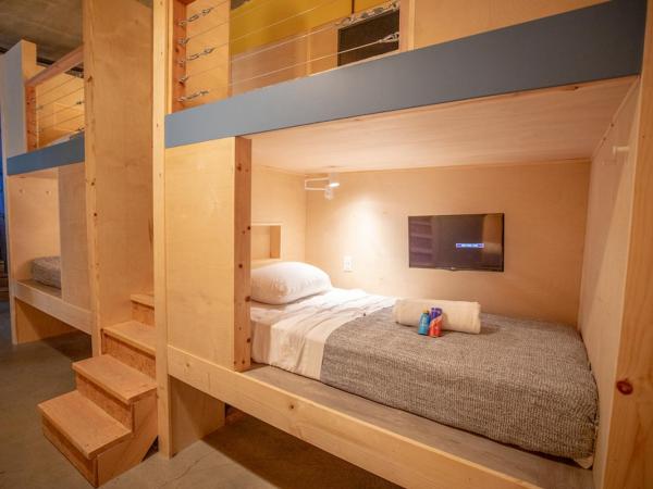 PodShare San Diego : photo 1 de la chambre lit dans dortoir mixte de 10 lits