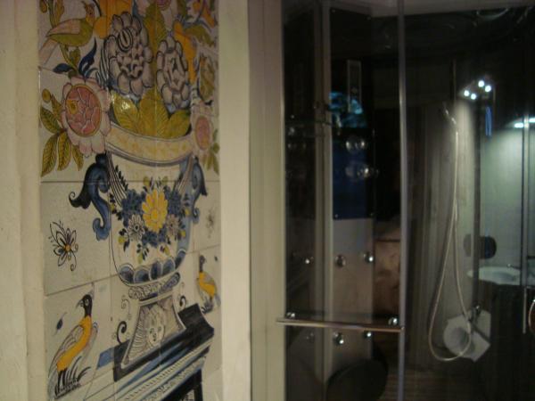 Kathedraallogies Drie Koningen : photo 2 de la chambre chambre double avec salle de bains privative