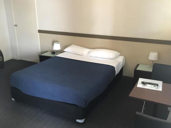 Highlander Hotel Bar Kitchen Rooftop : photo 4 de la chambre chambre double standard