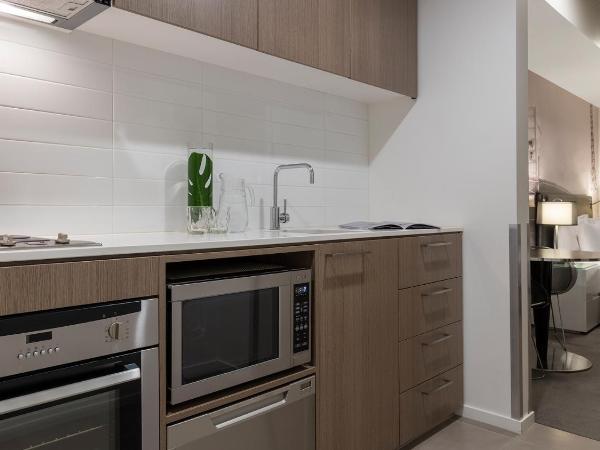 Oaks Melbourne on William Suites : photo 6 de la chambre studio apartment with view & balcony