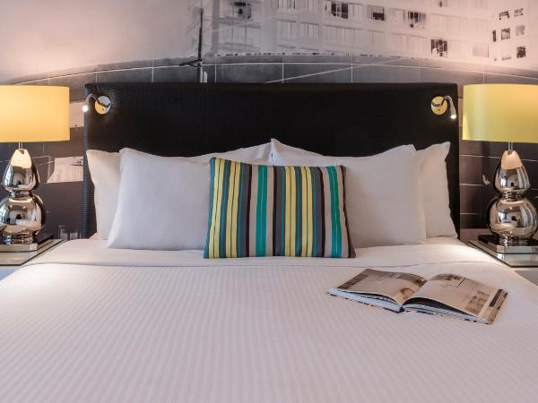 Oaks Melbourne on William Suites : photo 9 de la chambre deluxe studio apartment with park view & balcony