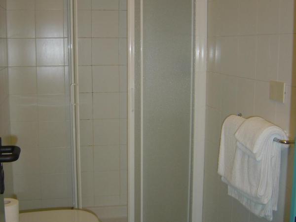 Hotel Alma Domus : photo 3 de la chambre chambre double ou lits jumeaux classique – vue sur ville