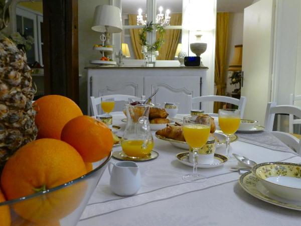 Le 31 B&B Amboise Centre : photo 1 de la chambre chambre lit king-size