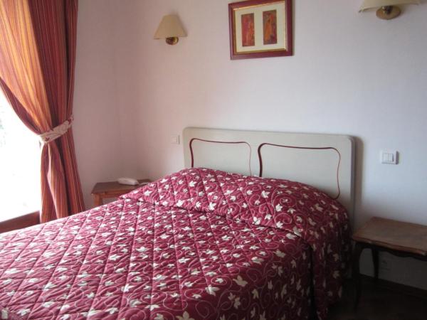 Hotel Belle Vue : photo 1 de la chambre chambre double ou lits jumeaux supérieure avec terrasse - vue sur mer et plage