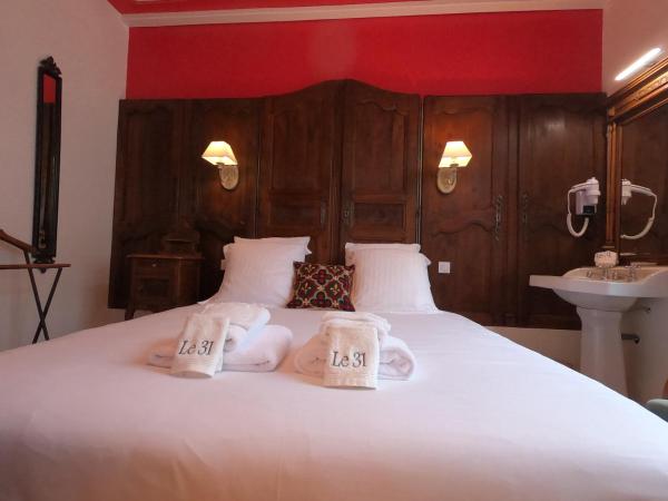 Le 31 B&B Amboise Centre : photo 4 de la chambre chambre lit king-size