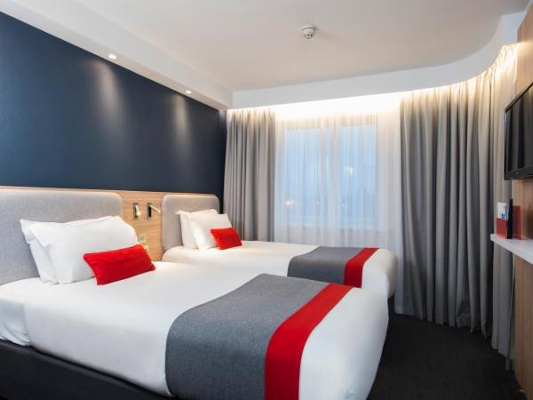 Holiday Inn Express London-Hammersmith, an IHG Hotel : photo 1 de la chambre chambre lits jumeaux