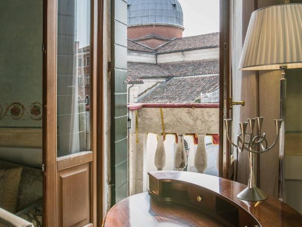 Hotel Palazzo Vitturi : photo 4 de la chambre suite avec balcon