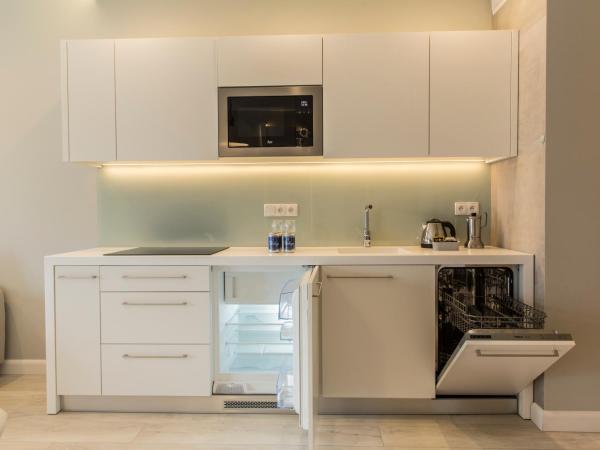 Royal Hill Residence : photo 8 de la chambre appartement deluxe avec terrasse - vue sur montagne