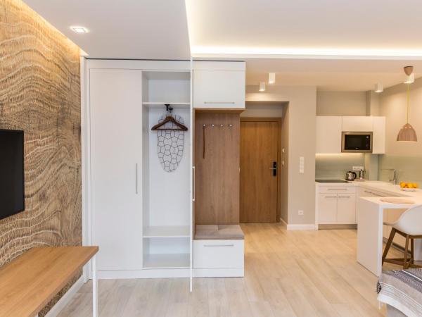 Royal Hill Residence : photo 10 de la chambre studio avec terrasse