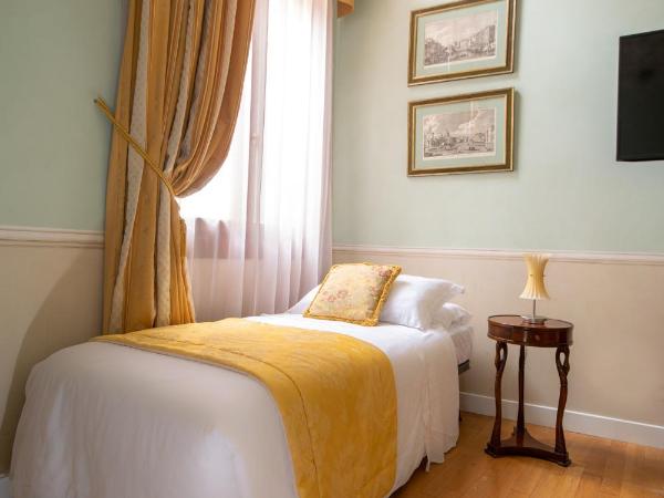 Hotel Palazzo Vitturi : photo 10 de la chambre chambre triple