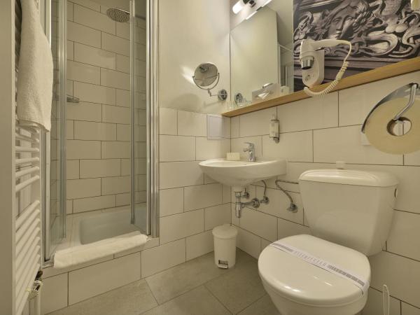 Three Crowns Hotel : photo 8 de la chambre chambre double confort