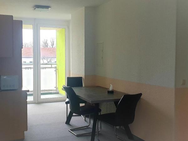 Hotel-Pension ODIN : photo 1 de la chambre appartement avec balcon