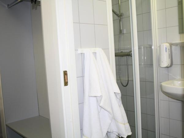 HI Oslo Haraldsheim : photo 8 de la chambre chambre lits jumeaux