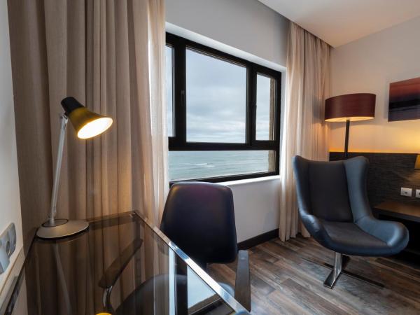 Hotel Cádiz Paseo del Mar, Affiliated by Meliá : photo 4 de la chambre chambre triple avec vue sur la mer