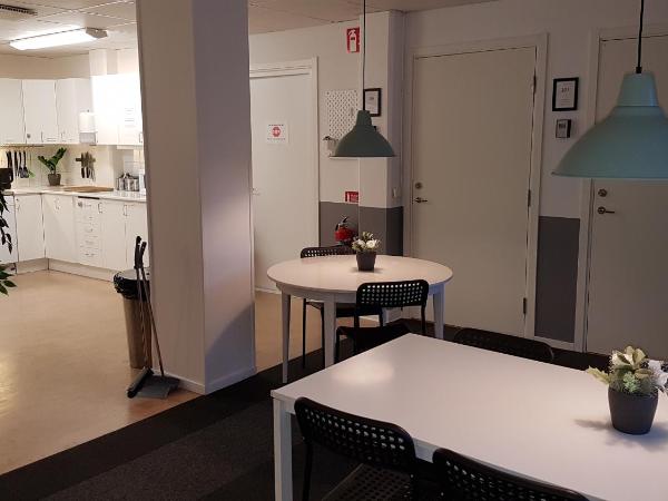 Vandrarhem Uppsala - Portalgatan : photo 10 de la chambre chambre double avec salle de bains commune