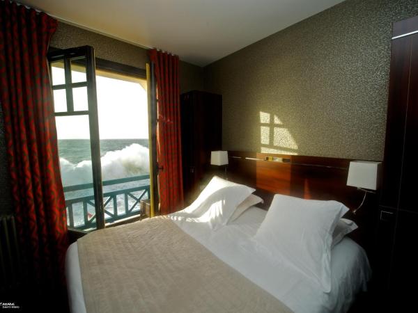 Ambassadeurs Logis Hotel : photo 6 de la chambre chambre double - vue sur mer