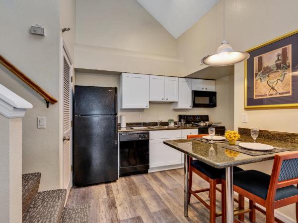 Chase Suite Hotel Rocky Point Tampa : photo 4 de la chambre suite 2 chambres avec lit king-size