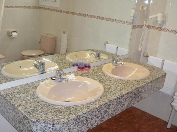 Cuatro Naciones : photo 6 de la chambre chambre quadruple