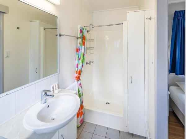 Ingenia Holidays Cairns Coconut : photo 7 de la chambre one-bedroom ensuite cabin