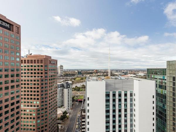 Oaks Melbourne Southbank Suites : photo 8 de la chambre two-bedroom apartment with view - no housekeeping