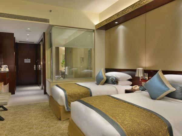 Crowne Plaza Ahmedabad City Centre, an IHG Hotel : photo 8 de la chambre club twin room - non-smoking& 20% discount on spa, food & beverage &laundry
