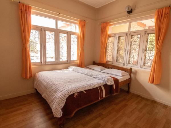 New Tourist Guest House : photo 1 de la chambre chambre double Économique