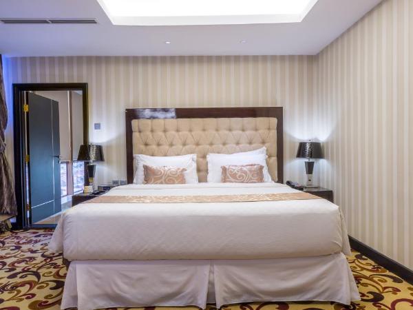 Wyndham Surabaya : photo 2 de la chambre suite présidentielle lit king-size