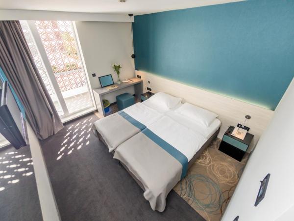 Hotel Kolovare : photo 6 de la chambre chambre double standard avec balcon 