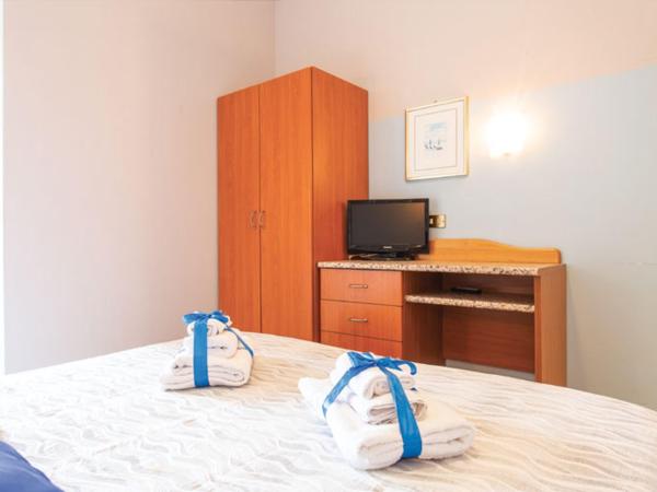 Hotel Tritone Rimini : photo 5 de la chambre petite chambre double
