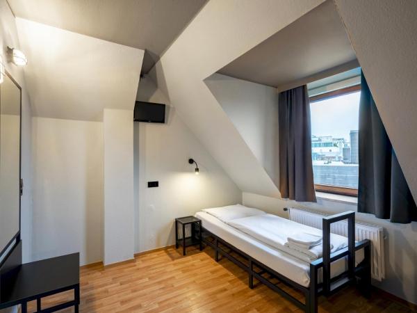 a&o Hamburg Reeperbahn : photo 1 de la chambre chambre simple