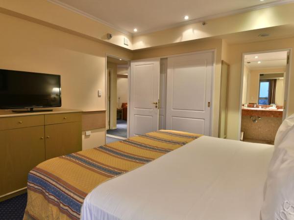 Holiday Inn Cordoba, an IHG Hotel : photo 4 de la chambre suite lit king-size avec canapé-lit