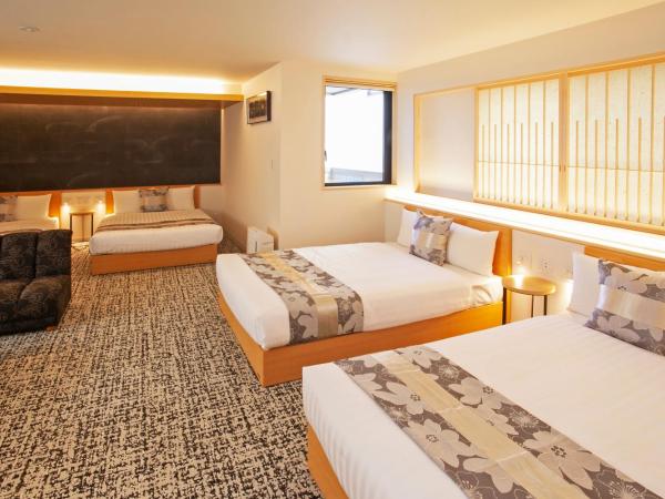 GRAND BASE Osu : photo 3 de la chambre suite familiale