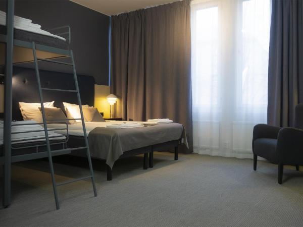 First Hotel Central : photo 1 de la chambre chambre familiale standard