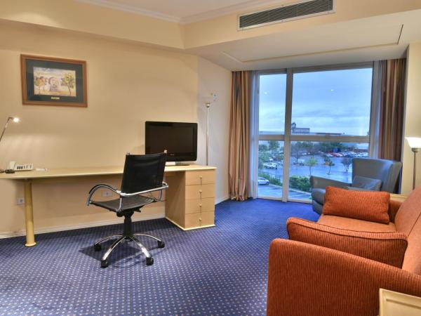 Holiday Inn Cordoba, an IHG Hotel : photo 6 de la chambre suite lit king-size avec canapé-lit