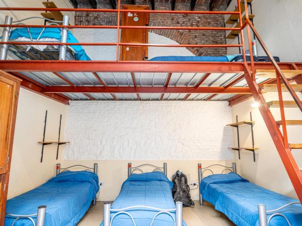 Granados Hostel : photo 5 de la chambre lit simple dans dortoir pour femmes