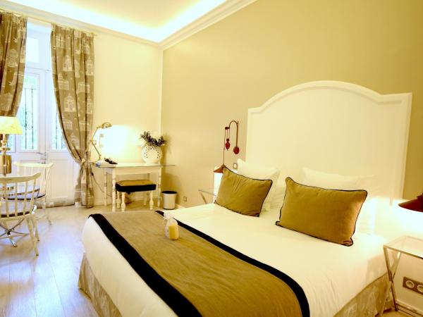 Hotel Royal Bon Repos : photo 1 de la chambre chambre double classique avec petit jardin privé