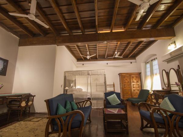 Old Courtyard Hotel : photo 4 de la chambre suite classique