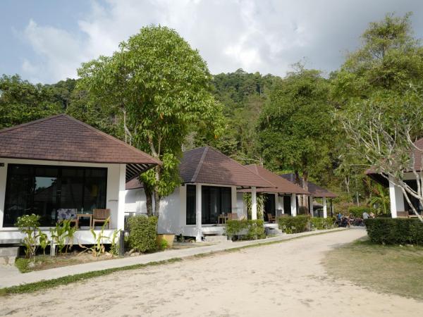 Nature Beach Resort : photo 4 de la chambre chambre double  l'avant 