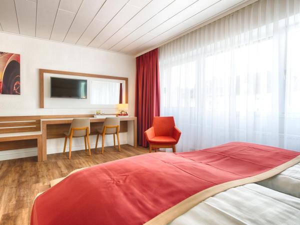 Hotel Senator : photo 2 de la chambre chambre double standard