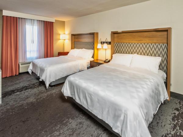 Holiday Inn Hotel & Suites Memphis-Wolfchase Galleria, an IHG Hotel : photo 6 de la chambre suite lit queen-size 1 chambre