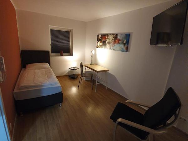 White Pearl Hostel 2 : photo 2 de la chambre chambre simple avec salle de bains commune