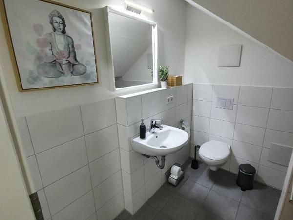 White Pearl Hostel 2 : photo 5 de la chambre chambre simple avec salle de bains commune