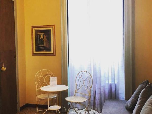 La terrazza San Salvario : photo 6 de la chambre grande chambre double ou lits jumeaux