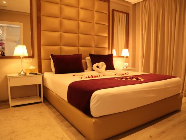 RENT-INN Suites Hotel : photo 3 de la chambre suite deluxe